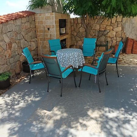 Apartmani Ruza Košljun Exterior foto